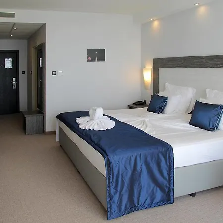 Moonlight Szálloda Szveti Vlasz