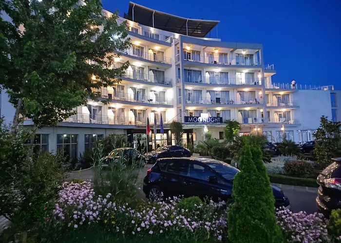 Moonlight מלון 5*