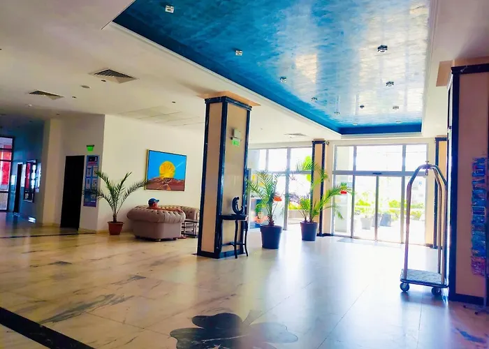 Moonlight מלון 5*