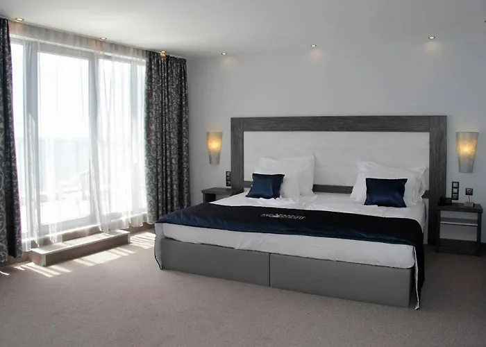 Moonlight מלון סבטי ולאס